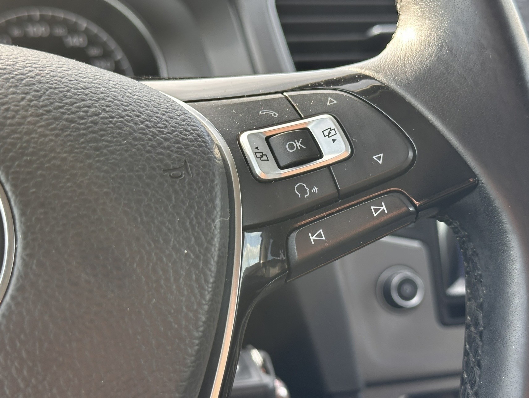 Volkswagen Golf 1.2 TSI 105PK | GTI-Look | Nieuwe Distributie | Cruise Control | Garantie - Foto 19