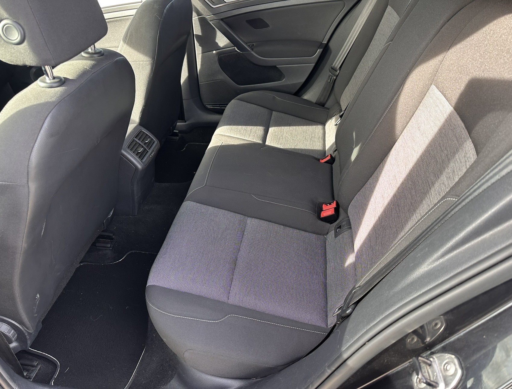 Volkswagen Golf 1.2 TSI 105PK | GTI-Look | Nieuwe Distributie | Cruise Control | Garantie - Foto 10