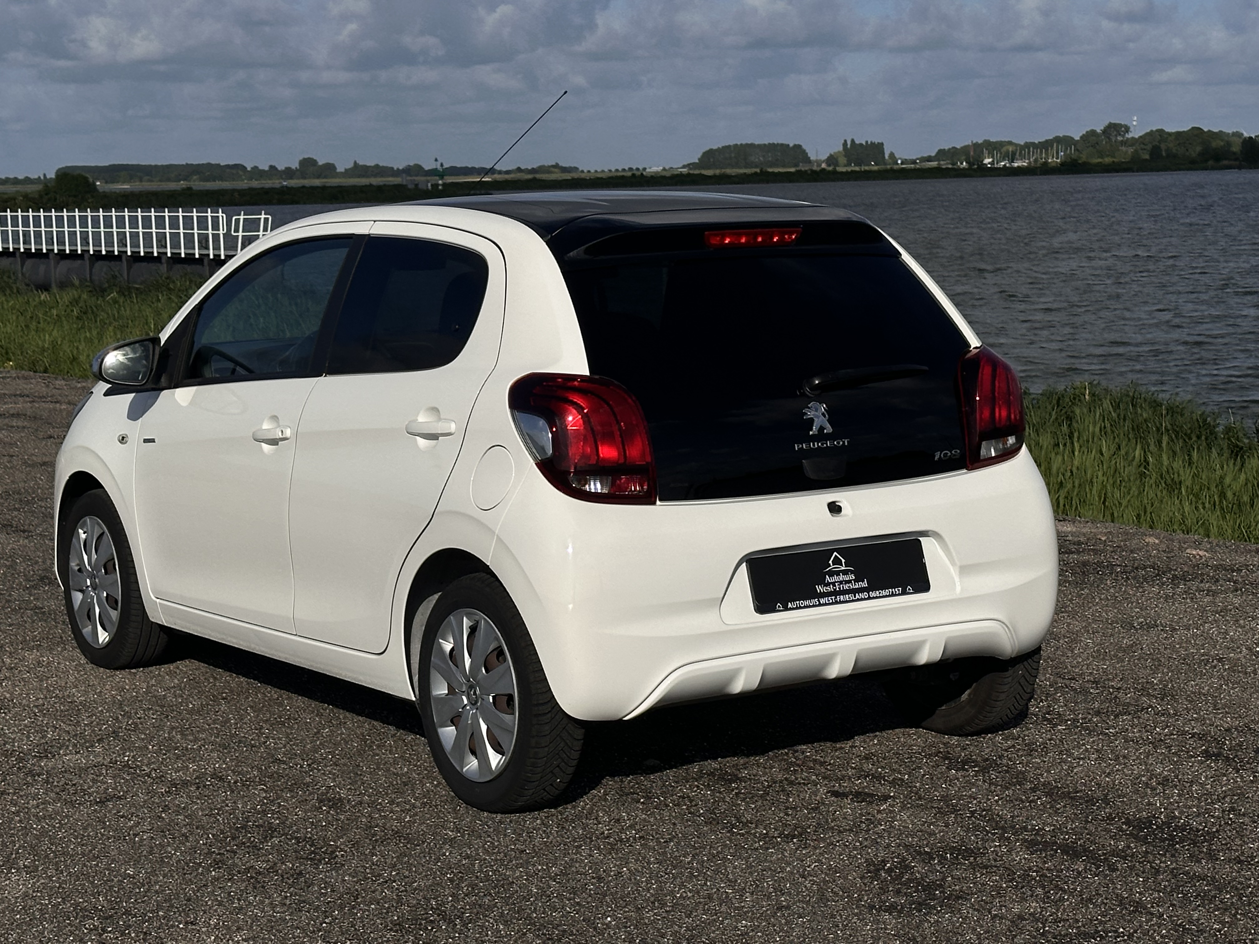 Peugeot 108 1.0 VTi Style Automaat | Touchscreen | Airco | Garantie - Foto 5