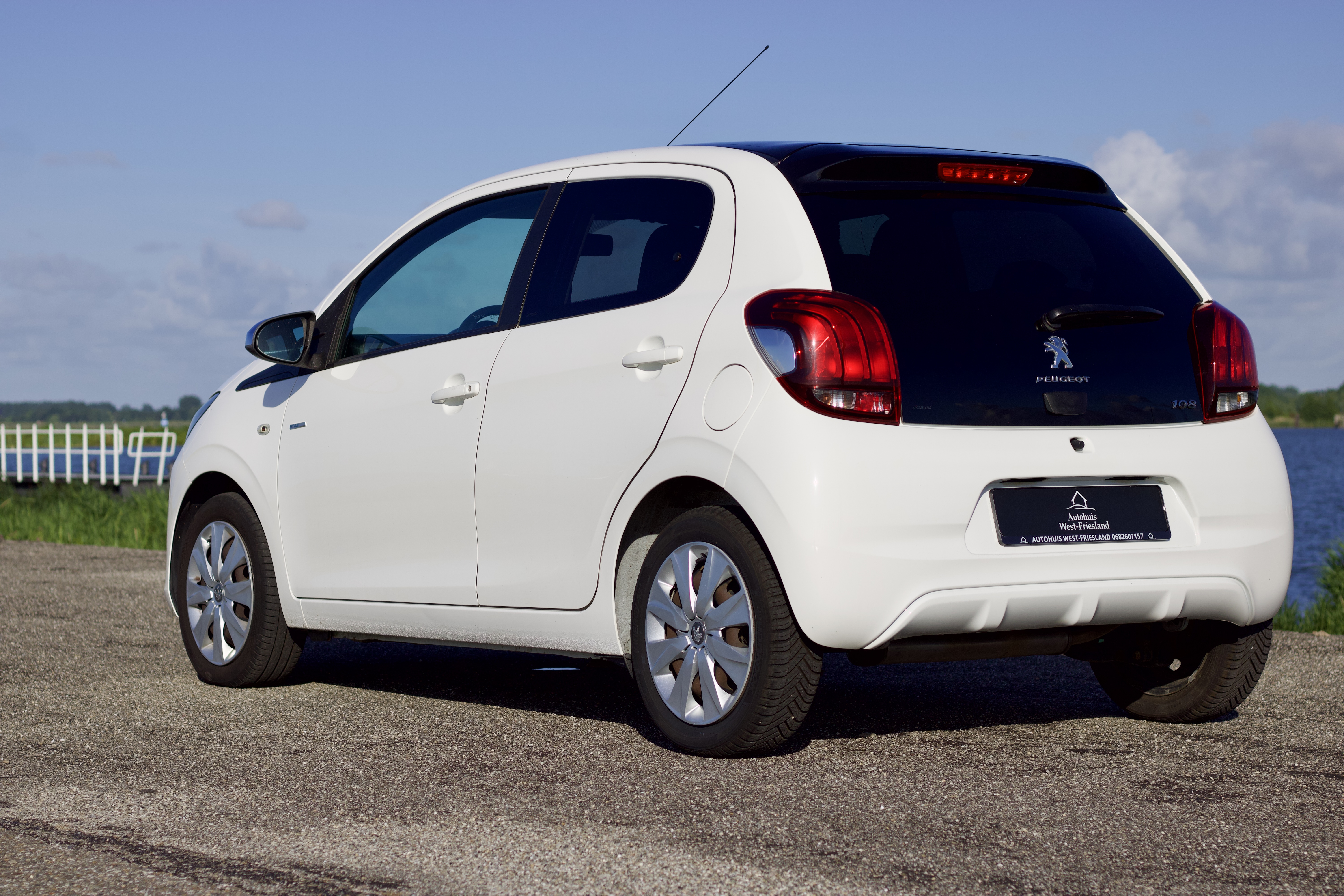 Peugeot 108 1.0 VTi Style Automaat | Touchscreen | Airco | Garantie - Foto 3